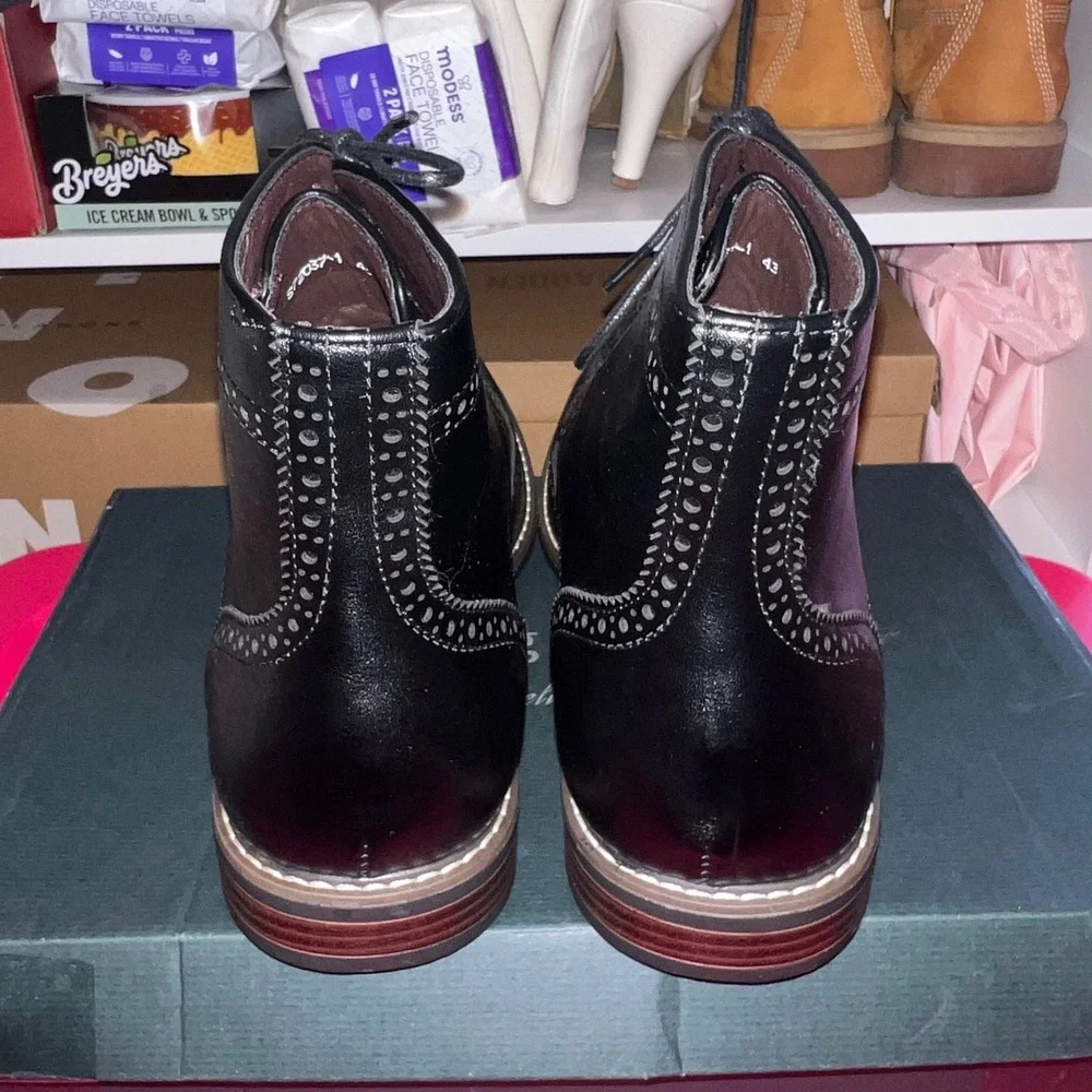 Finishing & Sewing Black Wingtip Brogue Lace Up Ankle Boots S72037-1 Size 43